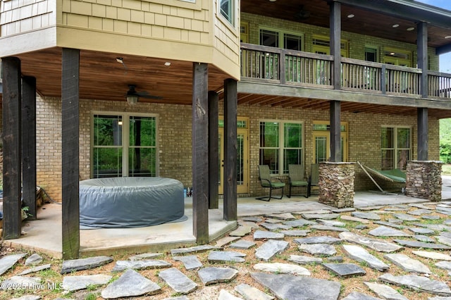 view of patio with a ceiling fan