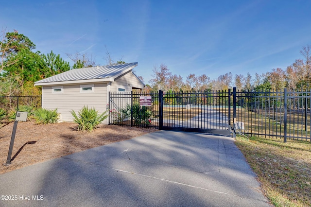 3722 White Cliffs Dr, Castle Hayne, NC 28429 - view of gate