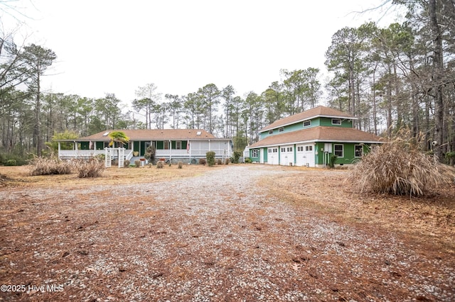 42 Brite Ln, Oriental, NC 28571 - view of front facade featuring an attached garage and driveway