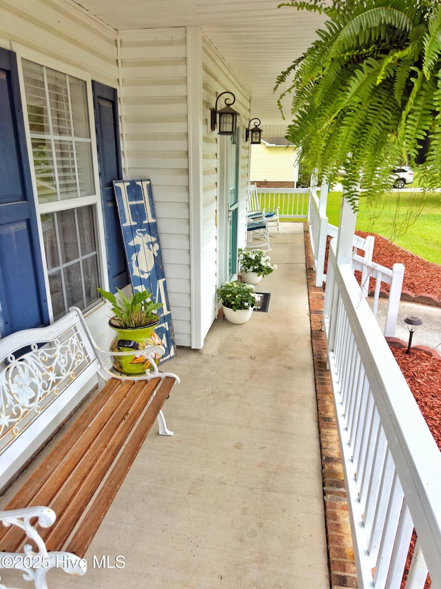 view of patio / terrace with covered porch
