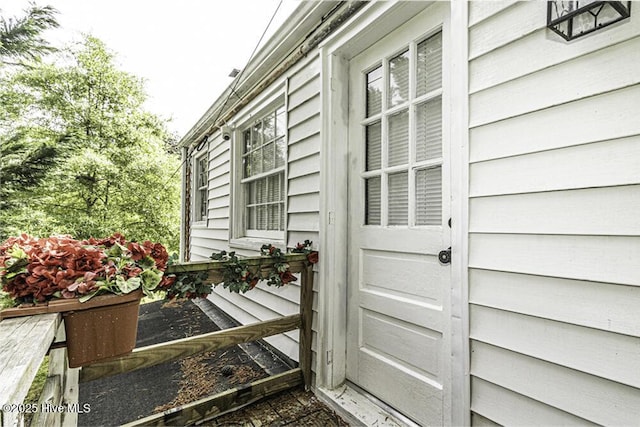 view of property entrance