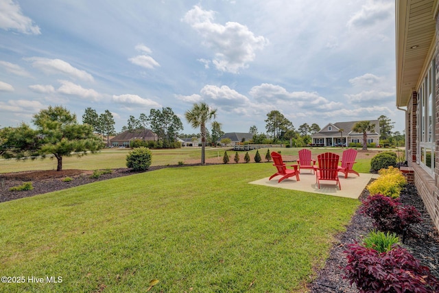 view of yard with a patio area