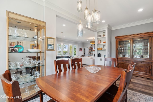 333 N Island Xing, Edenton, NC 27932 - dining area with recessed lighting, wood finished floors, and crown molding