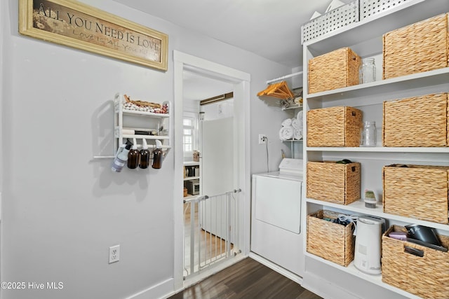 storage area with washer / dryer