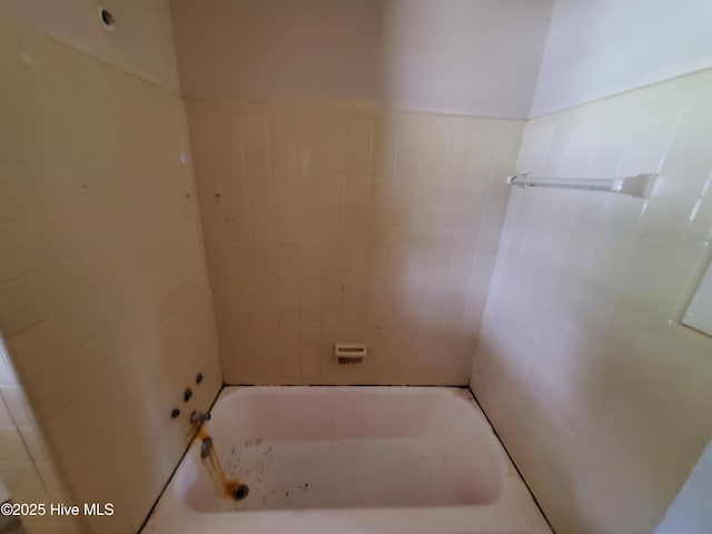 2703 Langston Dr, Goldsboro, NC 27534 - view of full bath