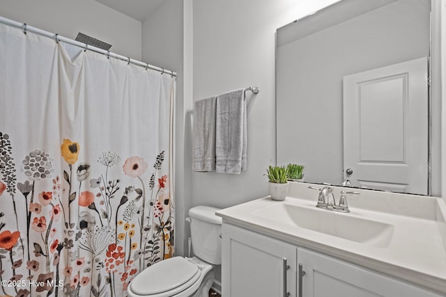 506 Esthwaite Dr SE, Leland, NC 28451 - full bath with toilet, vanity, and a shower with shower curtain