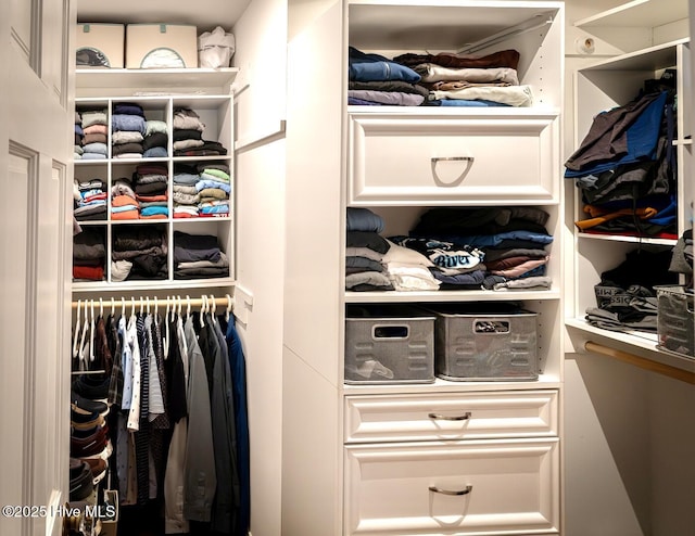 2111 Gibson Ave, Wilmington, NC 28403 - view of spacious closet
