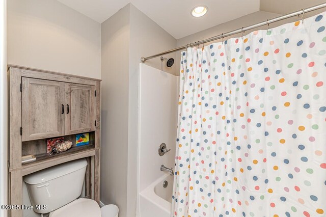 22 Calhoun Ln, Pinehurst, NC 28374 - full bathroom with toilet and shower / tub combo