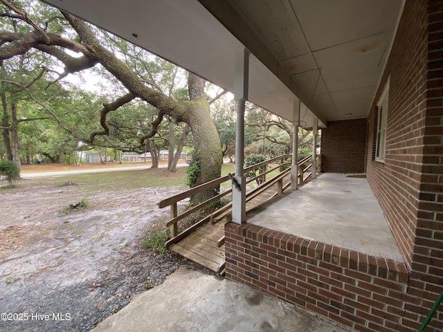 129 Cape Fear Dr, Southport, NC 28461 - view of patio / terrace