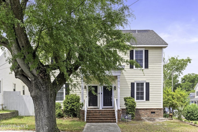view of front of property featuring crawl space