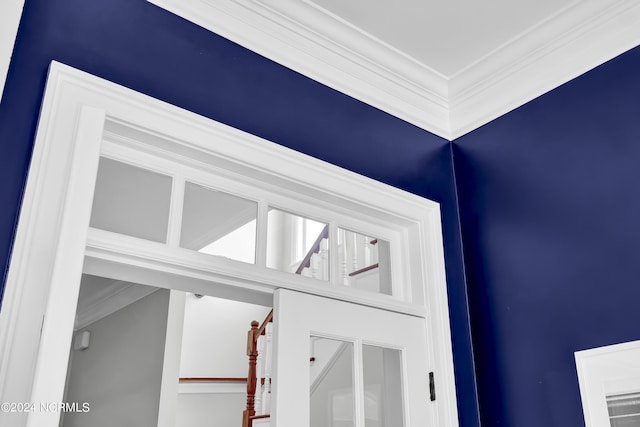 room details featuring ornamental molding