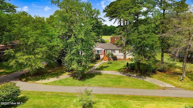 105 Harbor Dr, Washington, NC 27889 - view of front of house featuring a front lawn