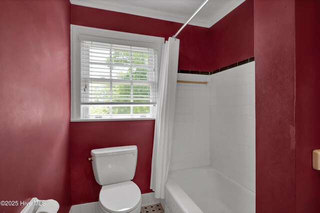 2405 Oleander Dr, Wilmington, NC 28403 - bathroom featuring shower / bathtub combination with curtain, crown molding, and toilet
