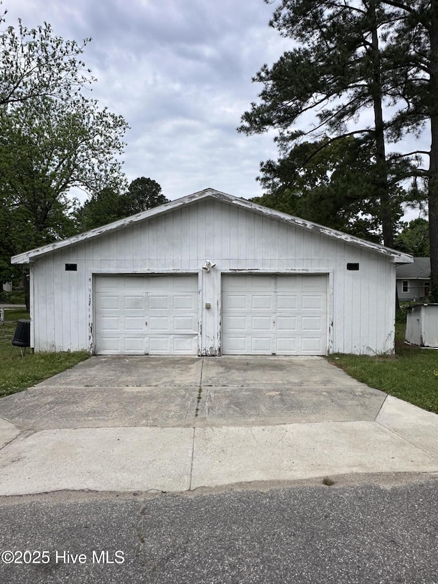 300 W Bryant St, Enfield, NC 27823 - view of detached garage