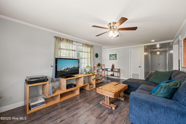 living area featuring visible vents, ornamental molding, a ceiling fan, and wood finished floors