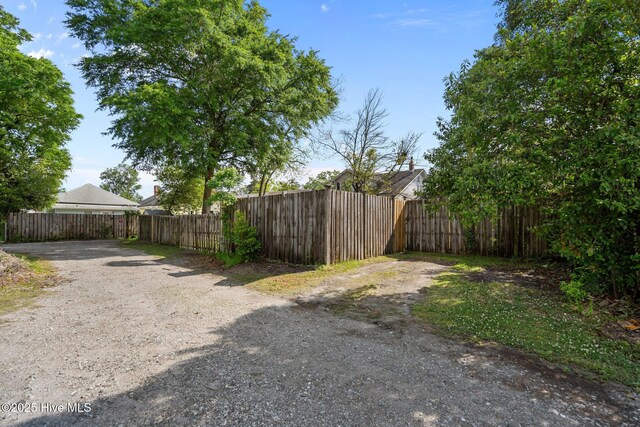 210 S 17th St, Wilmington, NC 28401 - view of yard