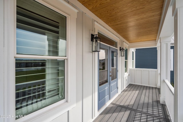 balcony featuring a porch