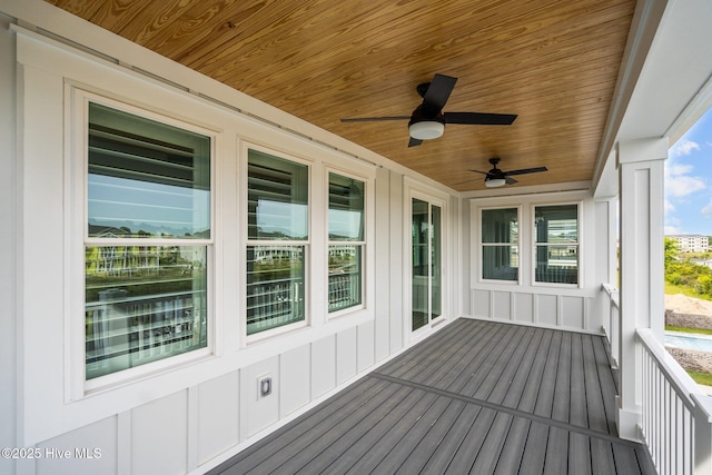 deck with a ceiling fan