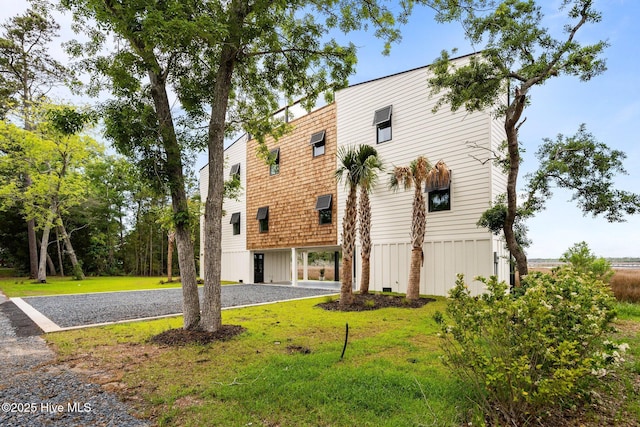 exterior space with a yard