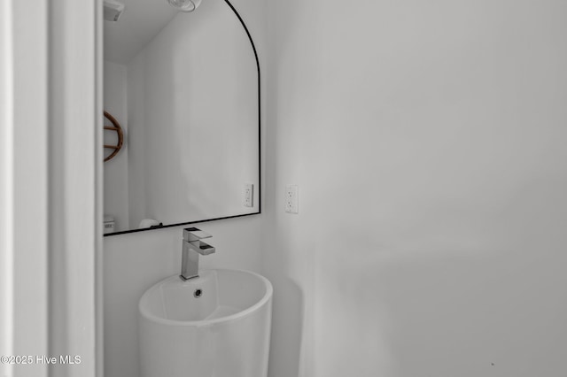 1107 Adams St N, Wilson, NC 27893 - bathroom with a sink