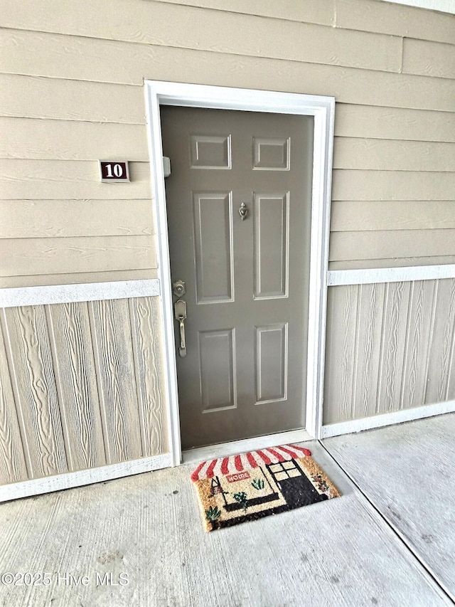 view of entrance to property