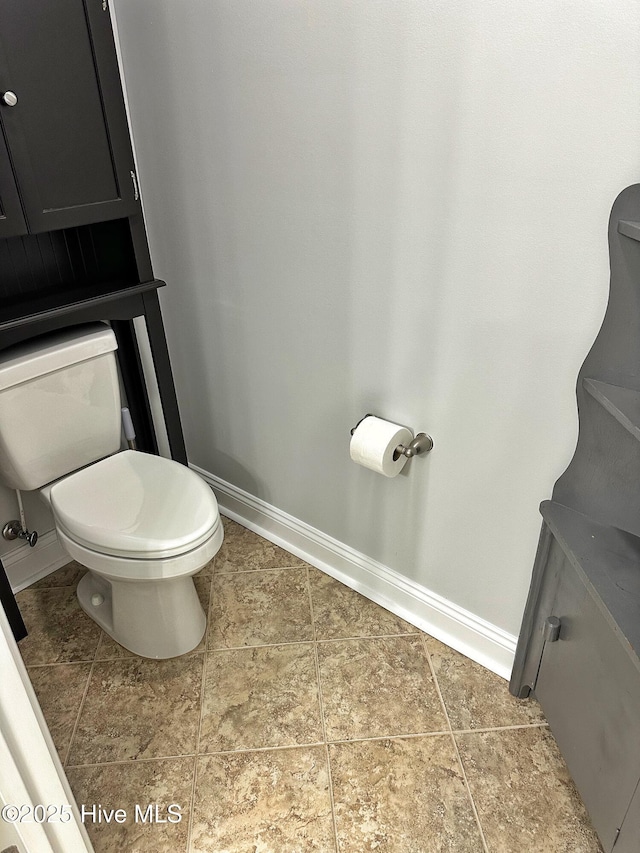 204 Liana Pl, Hubert, NC 28539 - bathroom with toilet and baseboards