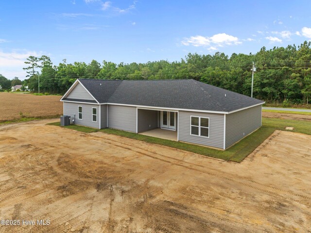2594 Fountaintown Rd, Chinquapin, NC 28521 - entrance to property featuring a porch