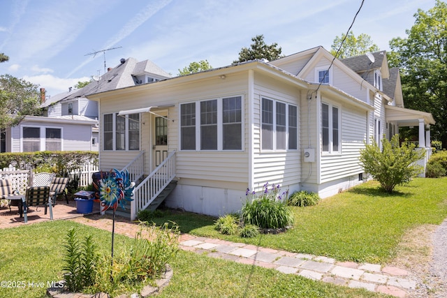 505 N Broad St, Edenton, NC 27932 - view of front of property with a front yard