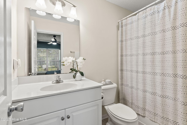 601 Pelletier Loop Rd Unit M76Silver, Creek Townhomes, Peletier, NC 28584 - full bath with toilet, vanity, a ceiling fan, a shower with shower curtain, and a textured ceiling