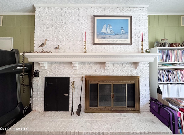 522 Hughes Rd, Hampstead, NC 28443 - detailed view of a brick fireplace and ornamental molding