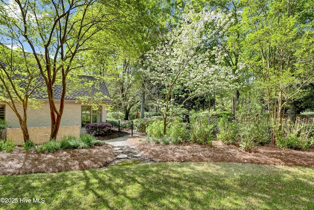 7102 Saybrook Dr, Wilmington, NC 28405 - view of yard