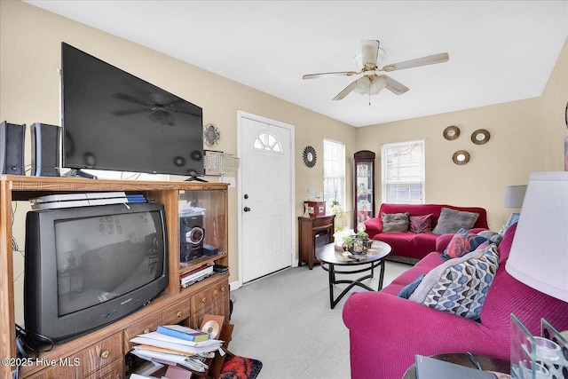 1202 S 8th St, Wilmington, NC 28401 - living area with ceiling fan