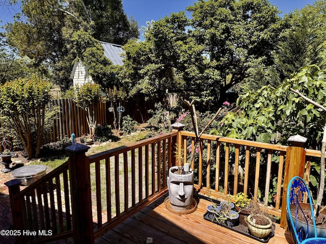 deck featuring fence