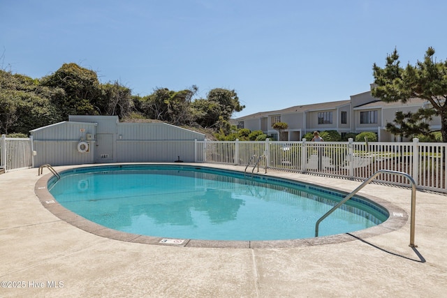 pool featuring fence