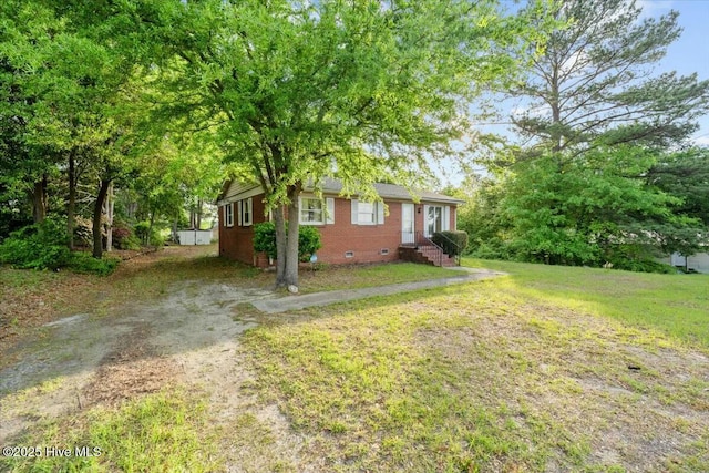 1109 Laurel Ave, Rockingham, NC 28379 - view of green lawn with entry steps
