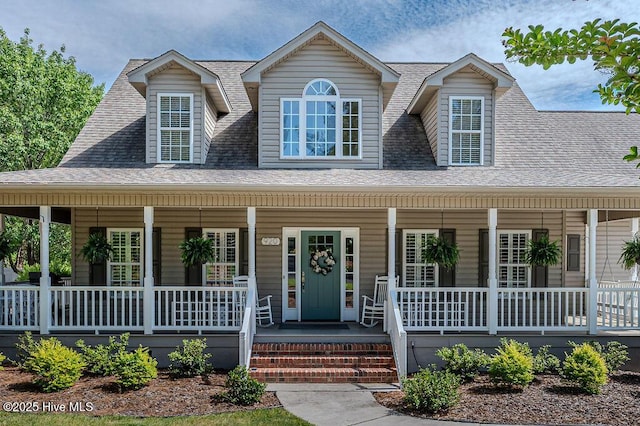920 Diamondhead Dr S, Pinehurst, NC 28374 - view of front of home with a porch and roof with shingles