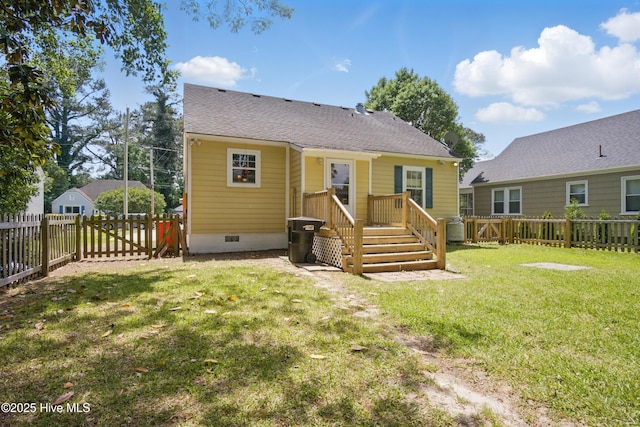 902 Hunnicutt Ave, Elizabeth City, NC 27909 - back of property featuring a fenced backyard, a yard, and crawl space