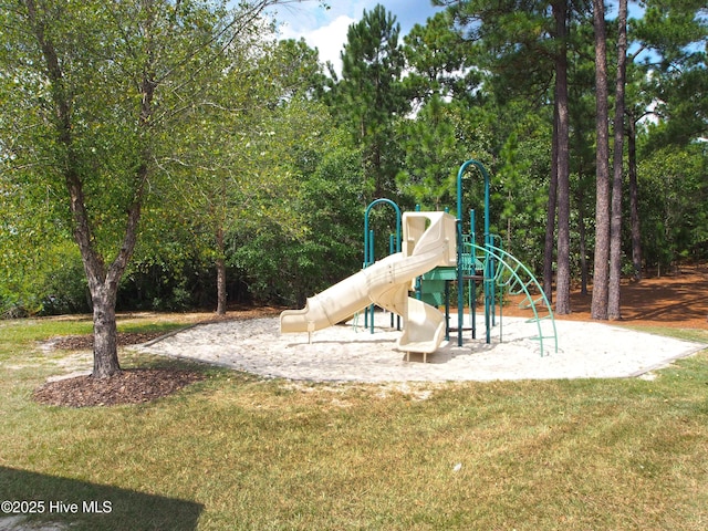 community play area with a yard
