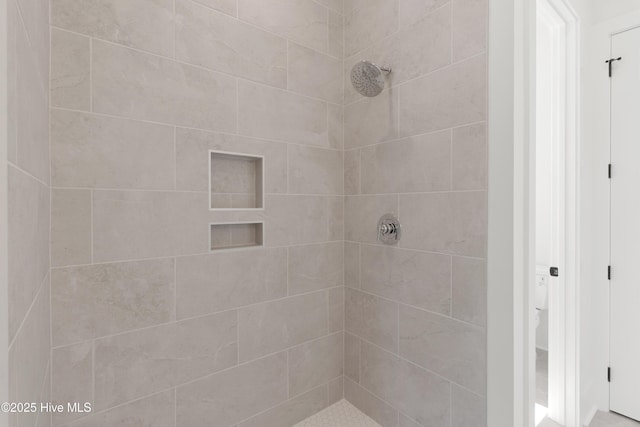 316 Lightning Bug Ln, Holly Ridge, NC 28445 - bathroom featuring a tile shower