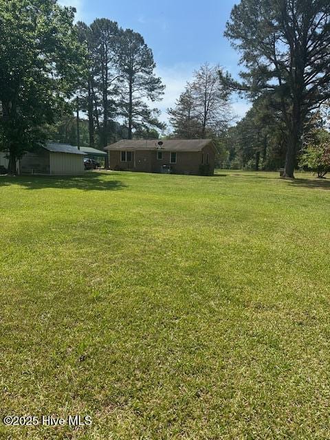 714 S Brown Rd, Enfield, NC 27823 - view of yard