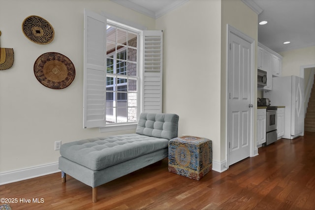 745 Royal Bonnet Dr, Wilmington, NC 28405 - living area featuring crown molding, baseboards, recessed lighting, and dark wood-type flooring