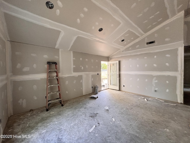 529 Fayetteville St, Clinton, NC 28328 - view of unfurnished living room