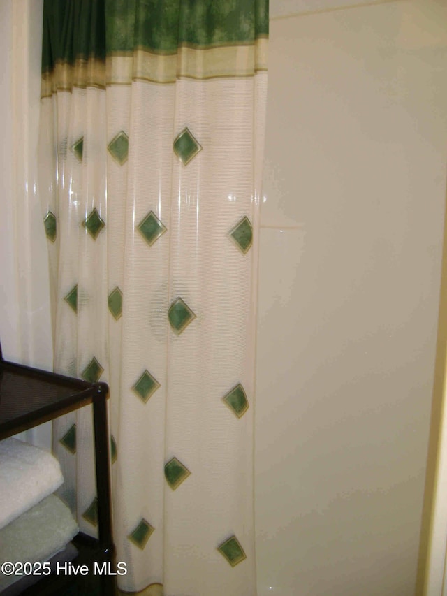 501 US-13, Windsor, NC 27983 - full bath featuring a shower with shower curtain