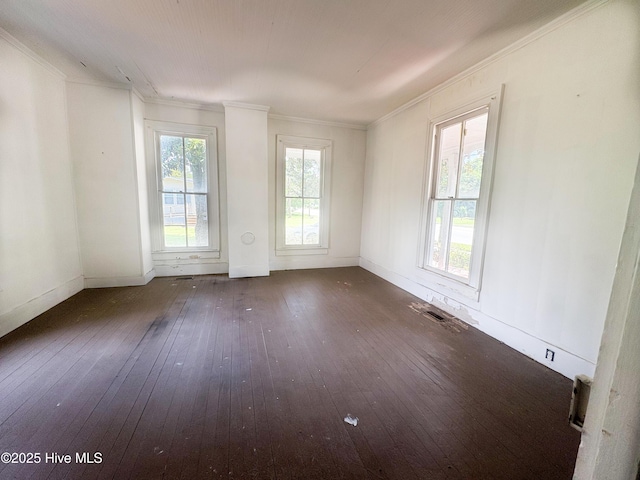 311 W Jones St, Trenton, NC 28585 - unfurnished room featuring hardwood / wood-style flooring, ornamental molding, and baseboards