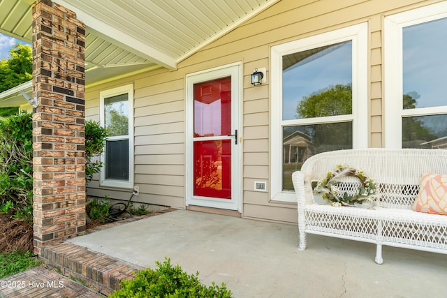 2 Cherokee Dr, Hubert, NC 28539 - doorway to property with a porch