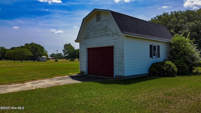 detached garage with driveway
