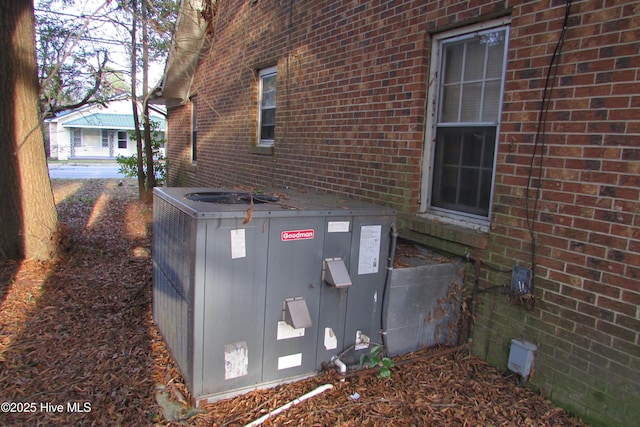 803 Mccoy St, Clinton, NC 28328 - details featuring central AC unit and brick siding