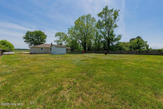 465 Meadstown Rd, Elizabeth City, NC 27909 - view of yard featuring a fenced backyard