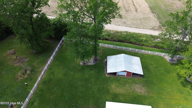 birds eye view of property featuring a rural view