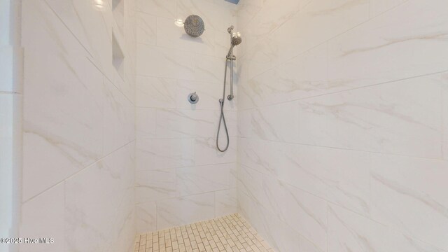 105 Camden Trl, Hampstead, NC 28443 - bathroom with tiled shower